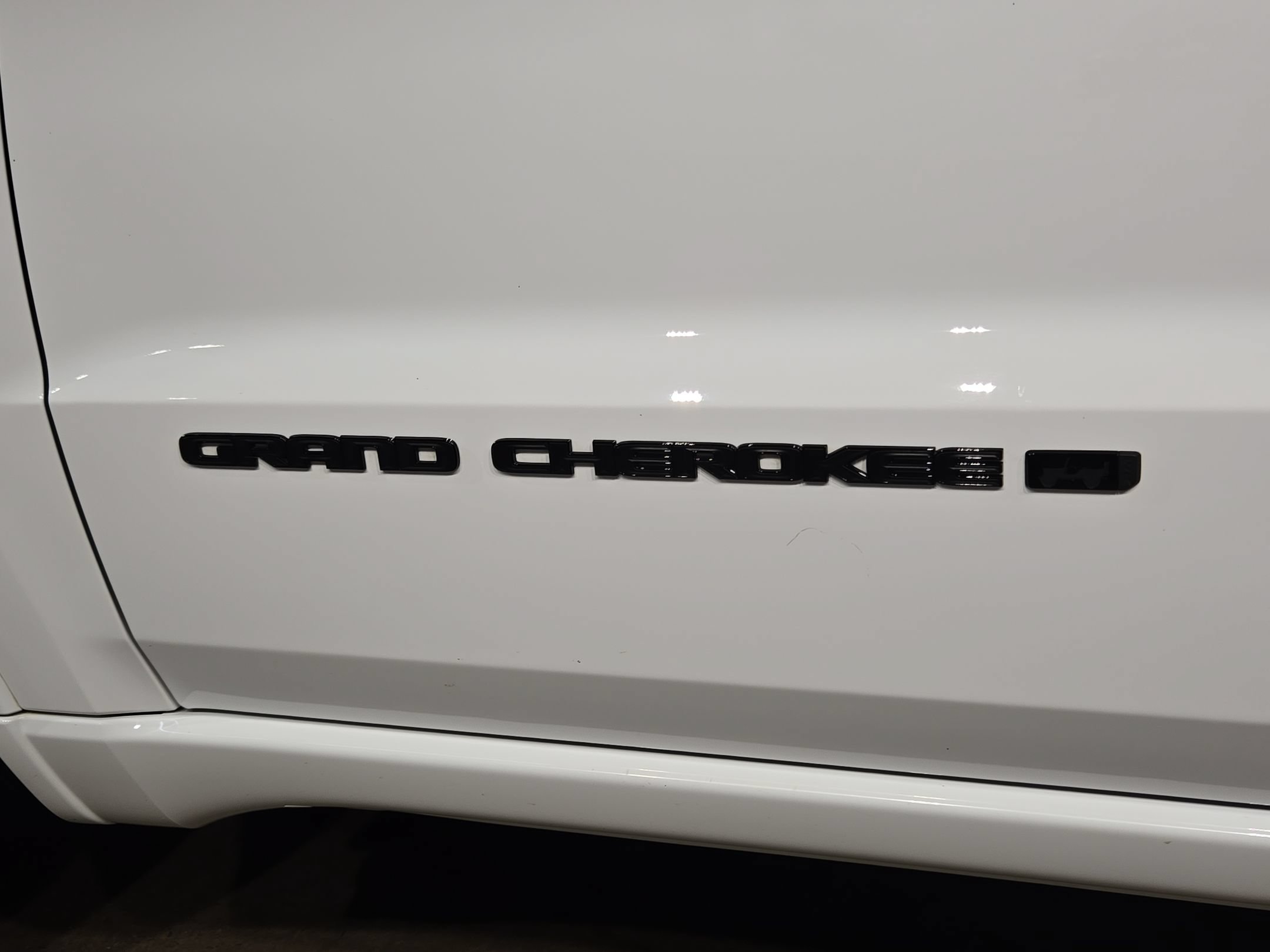 Used 2022 Jeep Grand Cherokee Laredo X AWD/4WD image 39