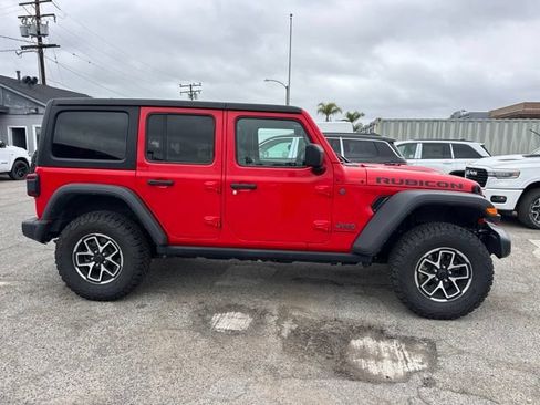 Used 2024 Jeep Wrangler Unlimited Rubicon AWD/4WD image 4