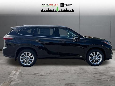 New 2026 Toyota Highlander Limited AWD/4WD image 7