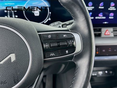 Used 2023 Kia Sportage SX image 17