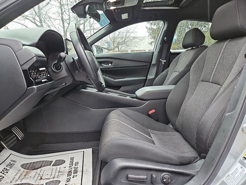 Used 2024 Honda Accord Sport image 13