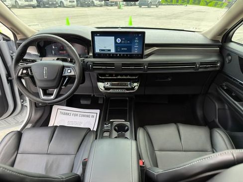 Used 2025 Lincoln Corsair Grand Touring w/ Equipment Group 302A AWD/4WD image 16