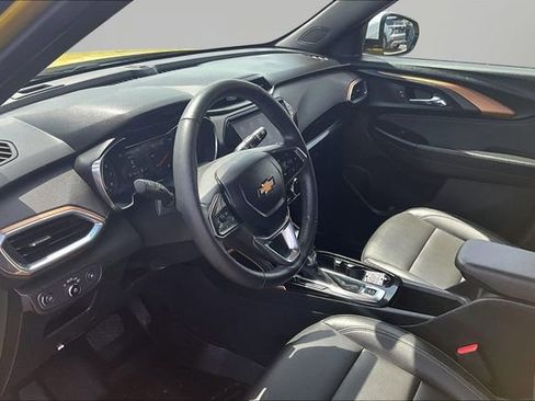 Used 2023 Chevrolet TrailBlazer ACTIV w/ Sun and Liftgate Package AWD/4WD image 12