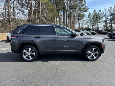 New 2026 Jeep Grand Cherokee Limited w/ Luxury Tech Group II AWD/4WD image 9