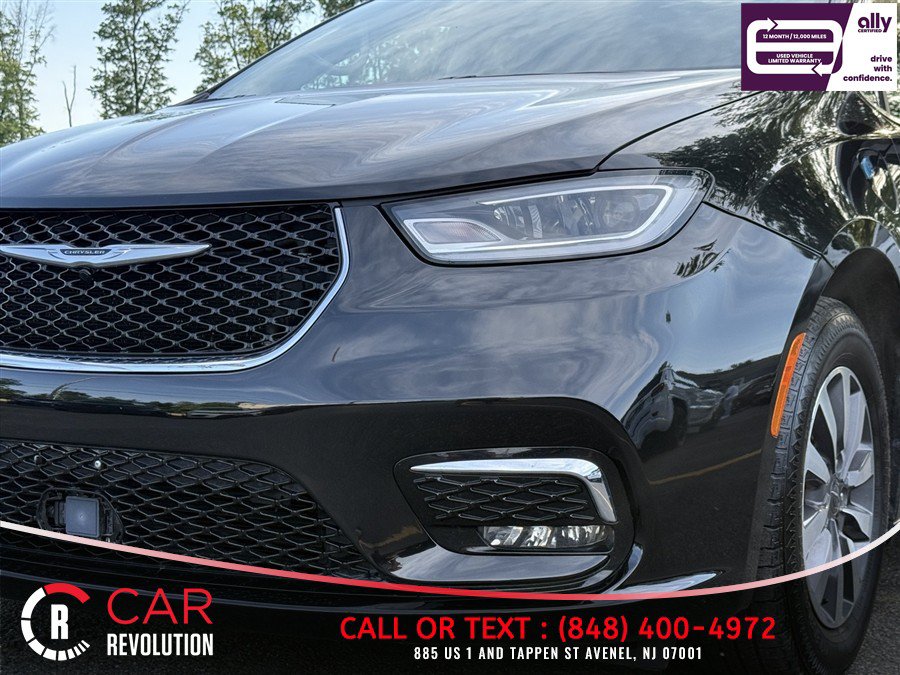 Used 2024 Chrysler Pacifica Limited FWD image 53
