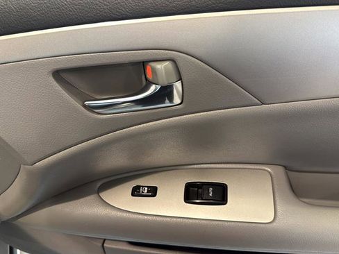 Used 2008 Toyota Avalon XL image 37