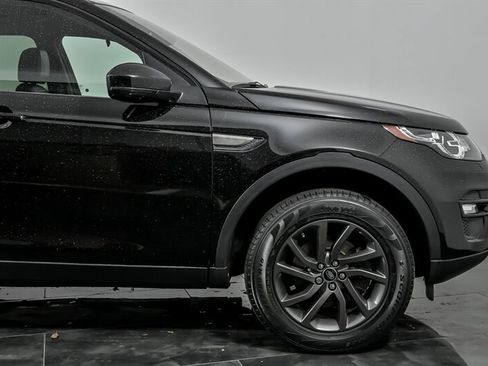 Used 2018 Land Rover Discovery Sport SE image 12