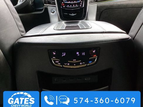 Used 2019 Cadillac Escalade ESV Platinum image 23