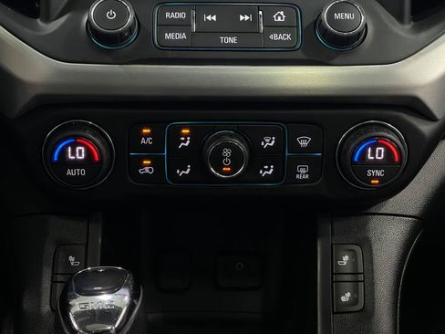 Used 2019 GMC Acadia SLT w/ Black Edition image 27