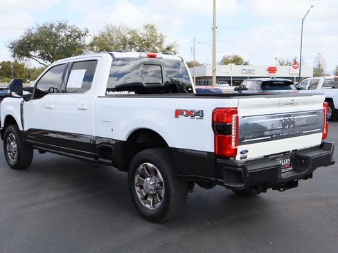 Used 2025 Ford F350 King Ranch w/ FX4 Off-Road Package image 6