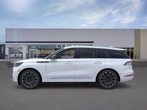 New 2026 Lincoln Aviator Black Label AWD/4WD image 3