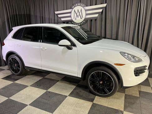 Used 2014 Porsche Cayenne AWD/4WD image 3