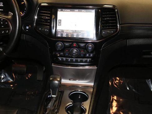 Used 2020 Jeep Grand Cherokee Limited X image 23