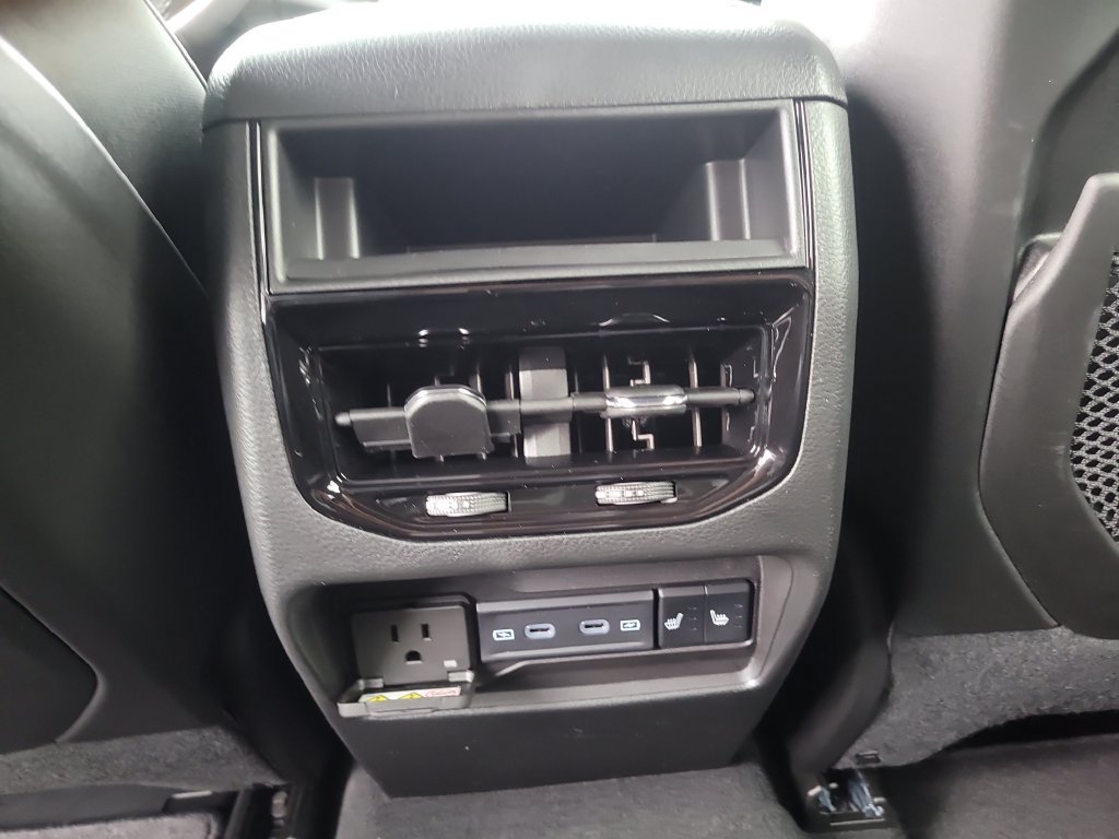 New 2027 Jeep Grand Cherokee Limited AWD/4WD image 17