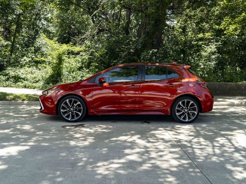 Used 2020 Toyota Corolla XSE FWD image 6