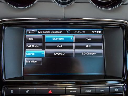 Used 2015 Jaguar XJ L Portfolio image 21