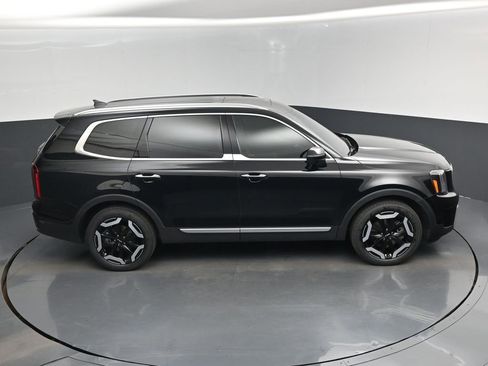 Certified 2024 Kia Telluride S w/ S Sunroof Package FWD image 13
