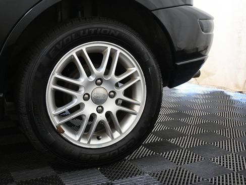 Used 2003 Ford Focus ZX5 Hatchback FWD image 29