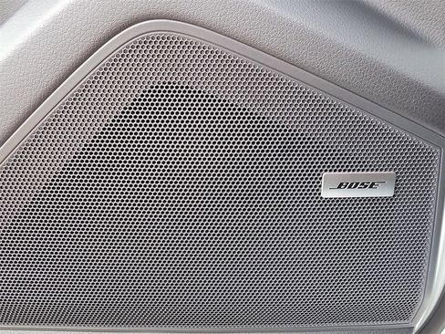 Used 2025 Porsche Cayenne E-Hybrid image 28