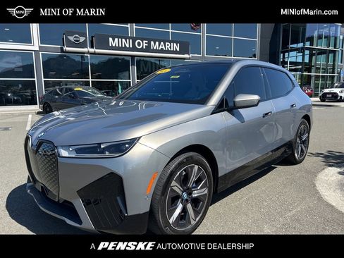 Used 2024 BMW iX xDrive50 w/ Sport Package AWD/4WD image 1