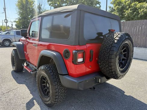 Used 2018 Jeep Wrangler Sport AWD/4WD image 19