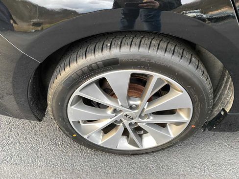 Used 2019 Kia Optima S image 40