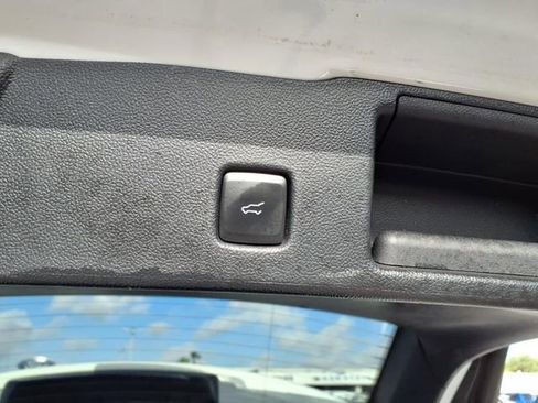 Certified 2023 Ford Escape SE w/ PHEV Premium Package image 30