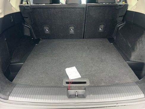 Used 2021 Nissan Rogue SV image 13