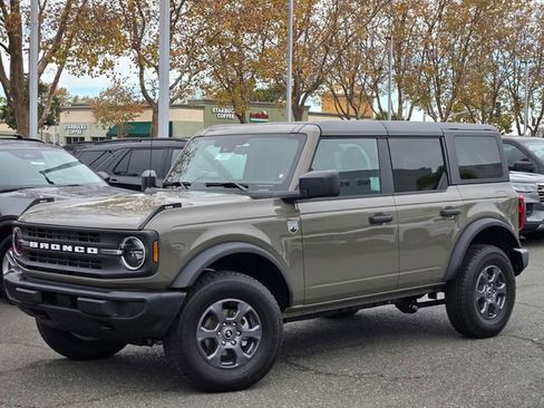 New 2025 Ford Bronco Big Bend image 2
