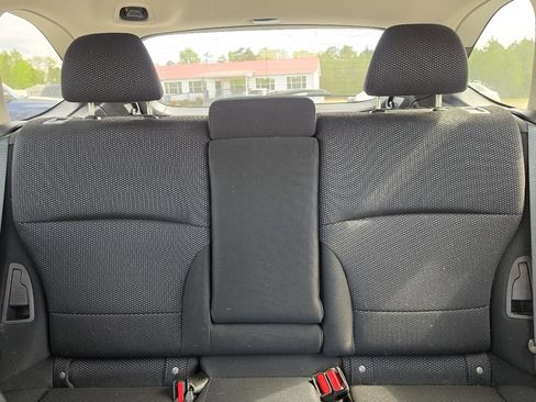 Used 2016 Subaru Outback 2.5i Premium image 8