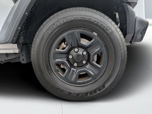 Used 2024 Jeep Wrangler Unlimited Sport AWD/4WD image 10