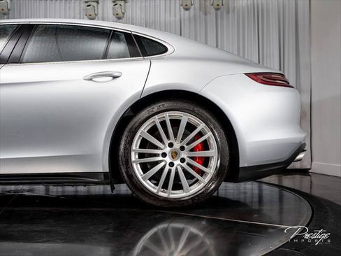 Used 2017 Porsche Panamera Turbo AWD/4WD image 8