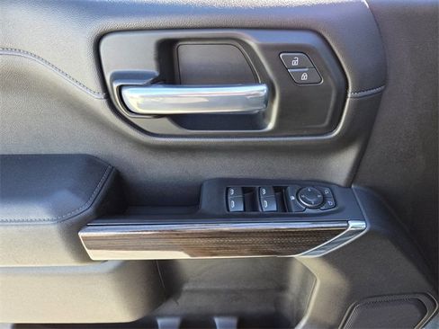 Used 2021 Chevrolet Silverado 1500 RST image 17