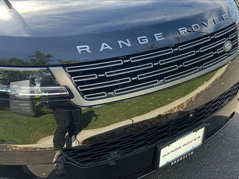 Used 2025 Land Rover Range Rover Sport image 28