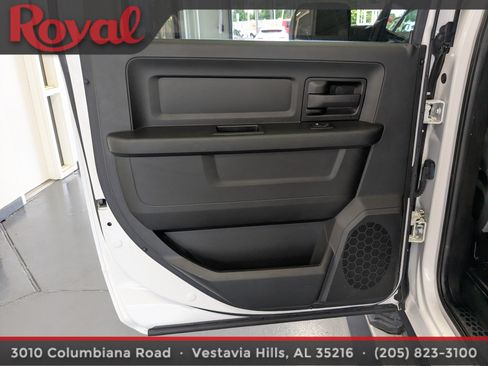 Used 2020 RAM 1500 Tradesman w/ Chrome Appearance Group RWD image 12