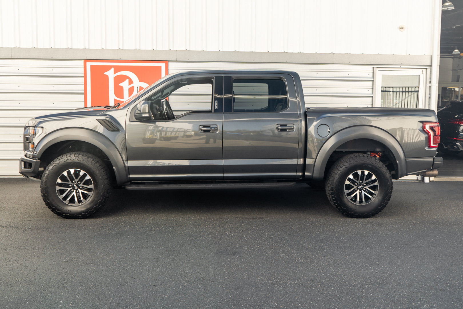 Used 2019 Ford F150 Raptor w/ Equipment Group 802A Luxury AWD/4WD image 40