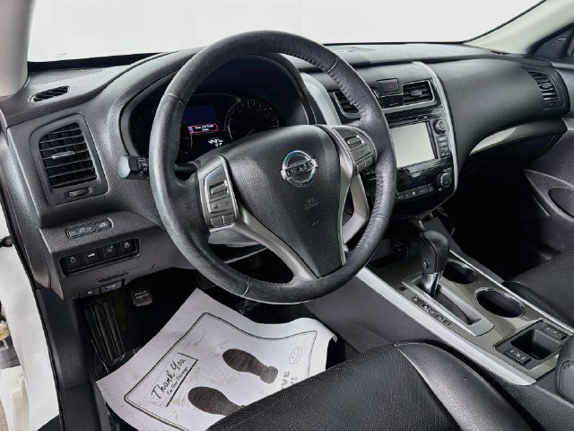 Used 2015 Nissan Altima 2.5 SL FWD image 9