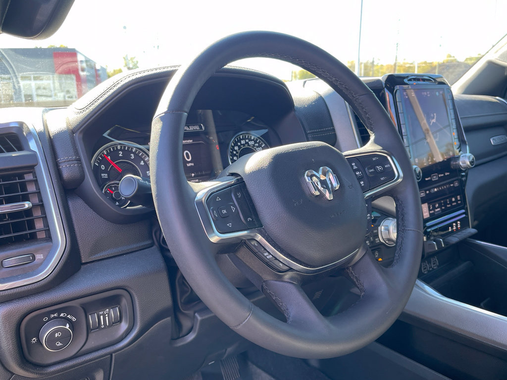Used 2025 RAM 1500 Laramie AWD/4WD image 12