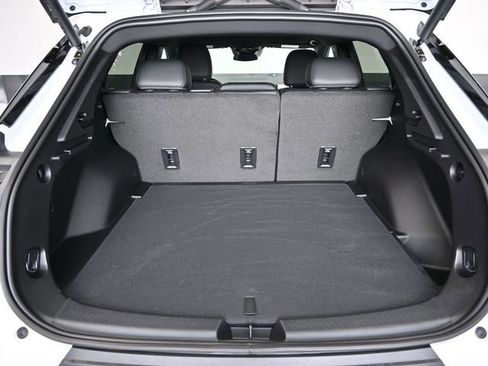 New 2026 Chevrolet Equinox EV LT FWD image 32