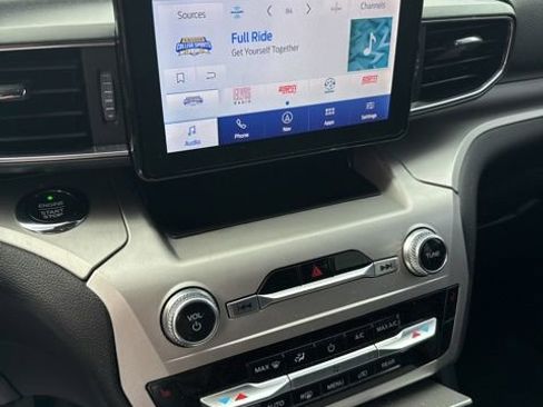 Certified 2020 Ford Explorer XLT w/ Equipment Group 202A image 4