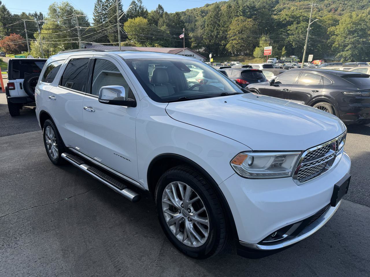 Used 2014 Dodge Durango Citadel w/ Technology Group AWD/4WD image 3
