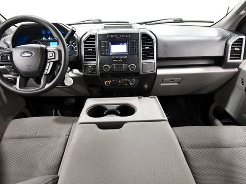 Used 2018 Ford F150 XLT AWD/4WD image 3