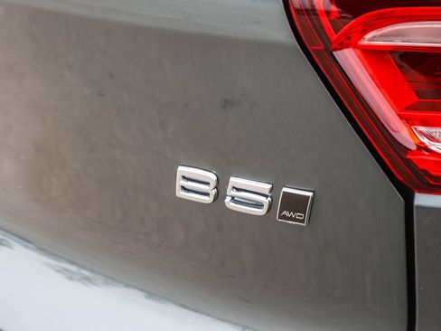 New 2026 Volvo XC40 B5 Plus w/ Protection Package Premier AWD/4WD image 13