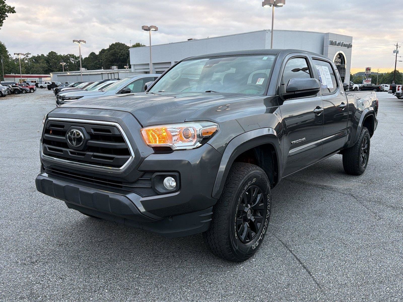 Used 2019 Toyota Tacoma SR5 RWD image 2