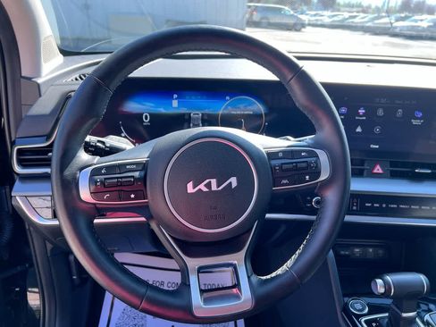 Certified 2025 Kia Sportage SX AWD/4WD image 14