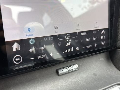 Used 2011 Ford Mustang Shelby GT500 w/ SVT Performance Pkg image 29