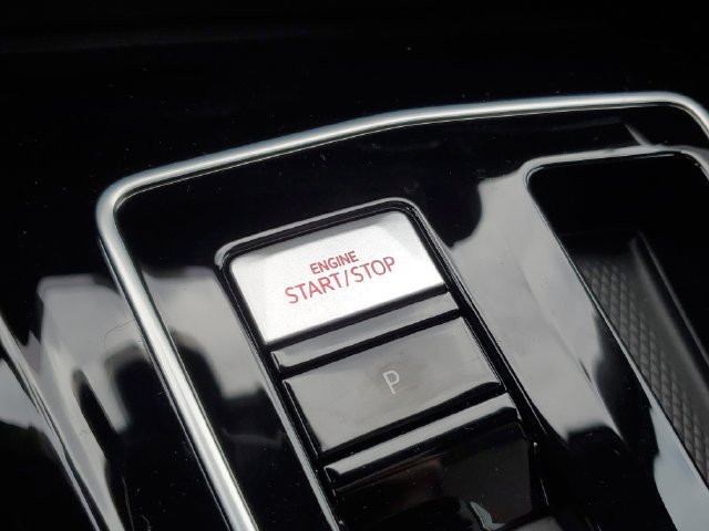 New 2026 Volkswagen GTI SE FWD image 28