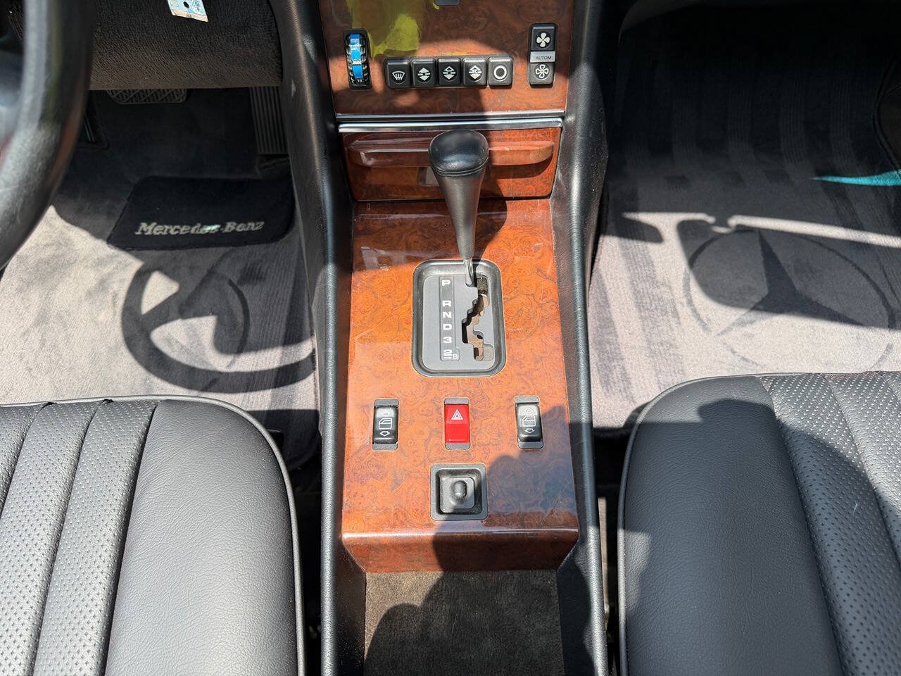 Used 1989 Mercedes-Benz 560 SL image 22
