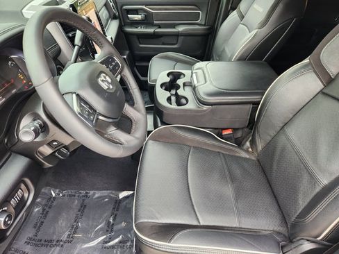 Used 2026 RAM 2500 Laramie AWD/4WD image 4