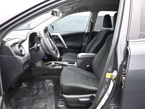 Used 2018 Toyota RAV4 LE w/ All Weather Liner Package AWD/4WD image 21